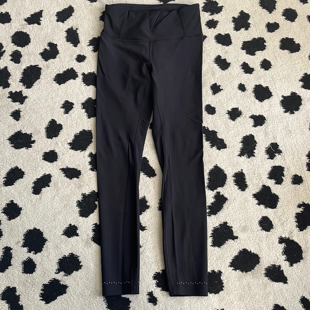 Lululemon Zoned In Tight in black - Picture 4 of 7